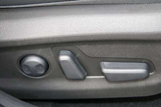 Hyundai Kona Electric SUV E 204ps Ultimate64kWh 10.5kW OBC