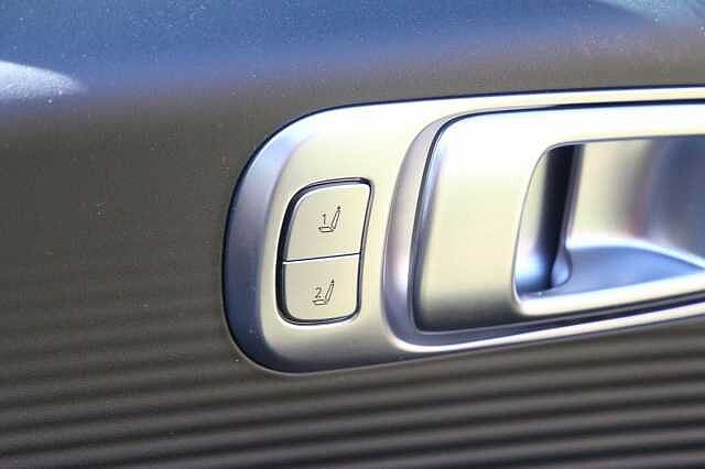 Hyundai IONIQ 6 E (325ps) Ultimate 77kWh (Dual Motor) AWD Red