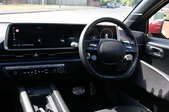 Hyundai IONIQ 6 E (325ps) Ultimate 77kWh (Dual Motor) AWD Red