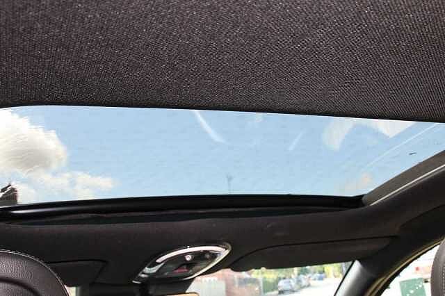 Hyundai IONIQ 6 E (325ps) Ultimate 77kWh (Dual Motor) AWD Red