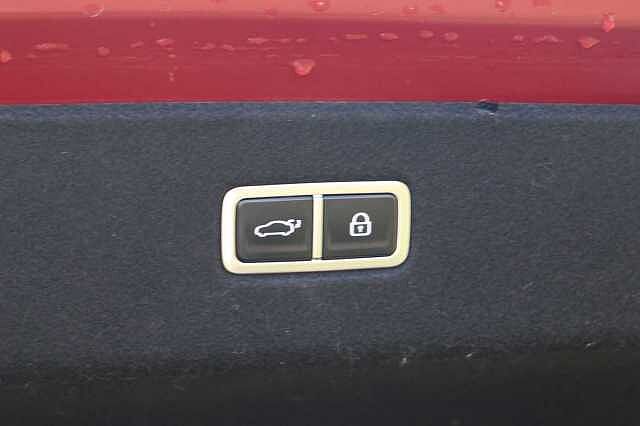 Hyundai IONIQ 6 E (325ps) Ultimate 77kWh (Dual Motor) AWD Red