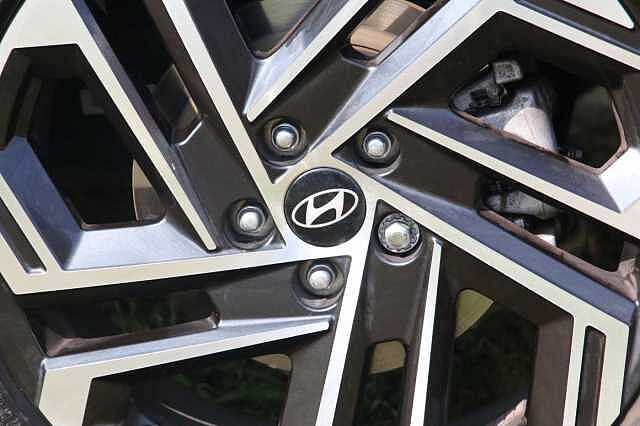 Hyundai TUCSON 1.6T Hybrid Ultimate 5dr Auto Silver