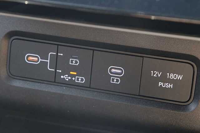 Hyundai TUCSON 1.6T Hybrid Ultimate 5dr Auto Silver