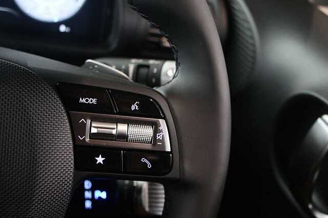 Hyundai INSTER 49kWh Auto 02 Long Range Yellow