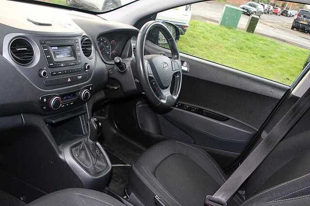 Hyundai i10 1.2 Premium 5dr Auto