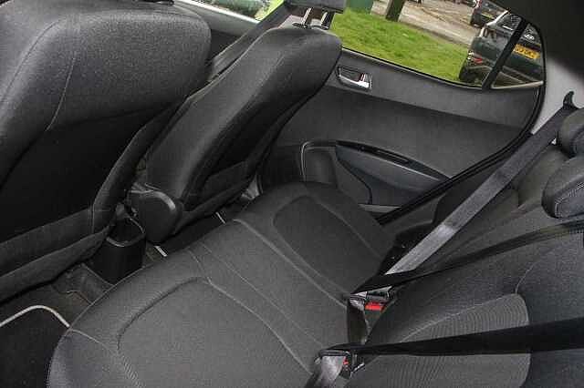 Hyundai i10 1.2 Premium 5dr Auto