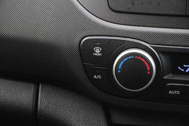 Hyundai i10 1.2 Premium 5dr Auto