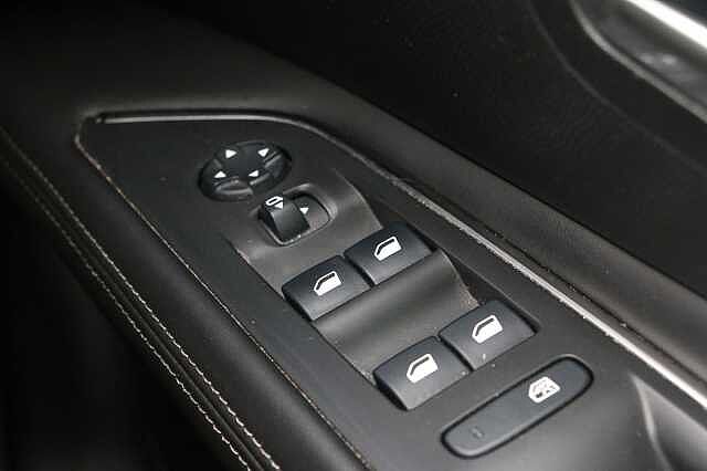 Peugeot 3008 1.2 Puretech Allure 5dr EAT6 White