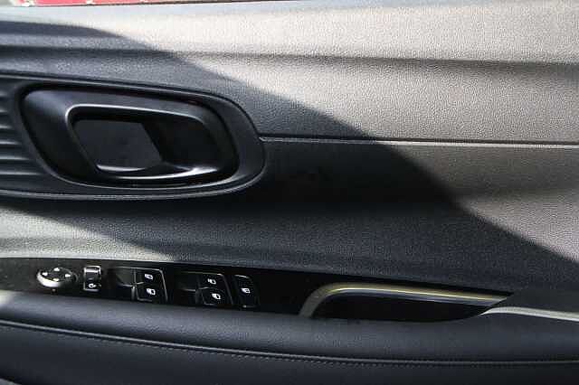 Hyundai BAYON 1.0 TGDi [90] Black Line 5dr Green