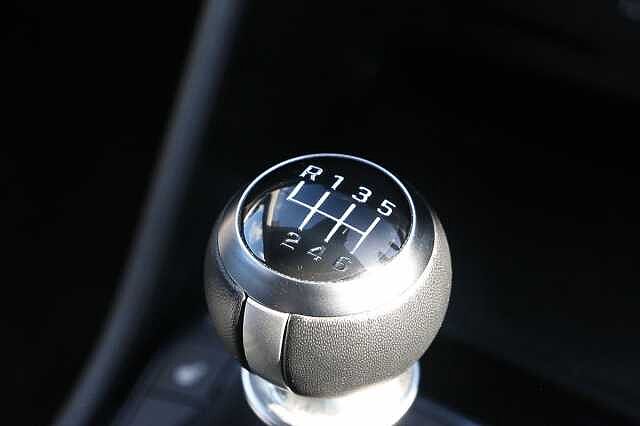 Hyundai TUCSON 1.6 TGDi 48V MHD Premium 5dr 2WD White