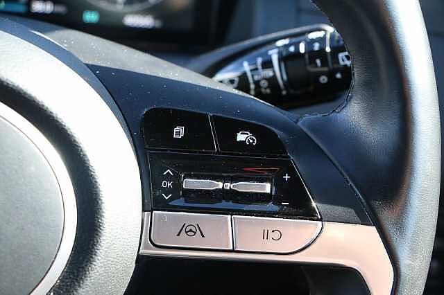 Hyundai TUCSON 1.6 TGDi 48V MHD Premium 5dr 2WD White