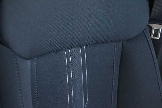 Hyundai TUCSON 1.6 TGDi 48V MHD Premium 5dr 2WD White